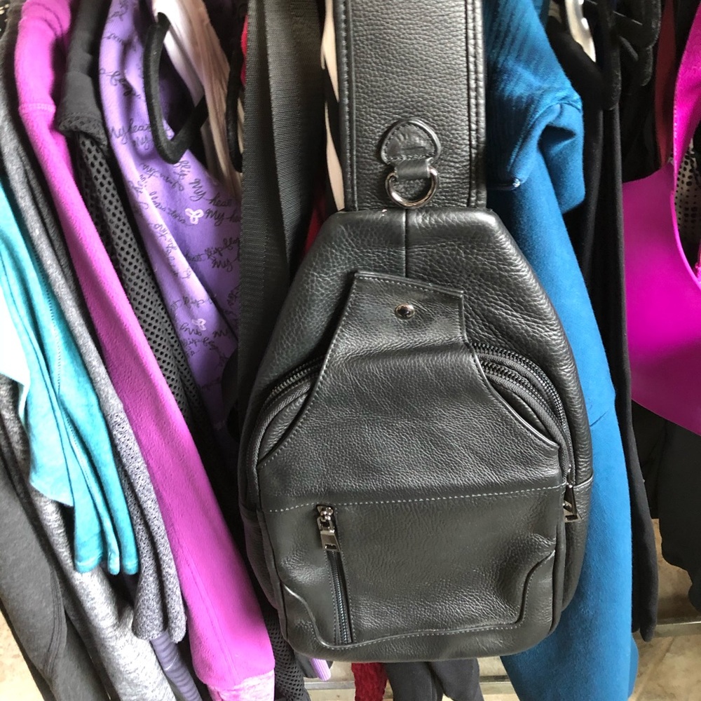 Leather crossbody bag